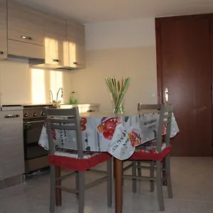  Appartamento Giallo Italia