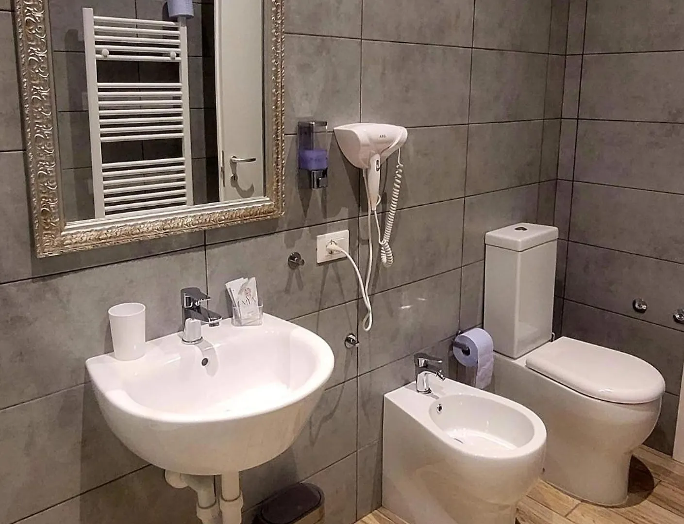 Hotel Al Binario Brescia 2*,  Italien