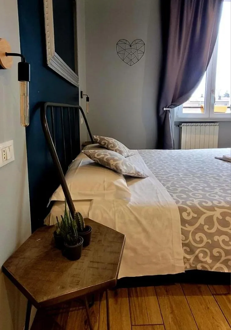 Al Binario Brescia Otel Konukevi